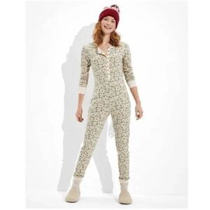 American Eagle Womens XL Waffle Onesie Pajamas Relaxed Fit Snow Flake Tree